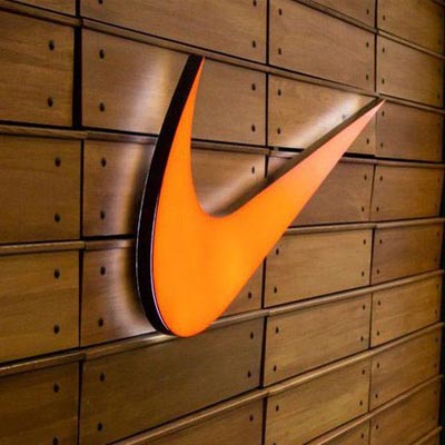 Nike share dividend and yield